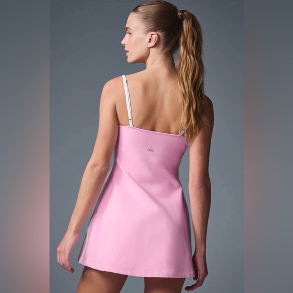 🚨NWT🚨 ALO Yoga Airbrush Streamlined Dress in Sweet Pink Women’s Size Small - Picture 3 of 7